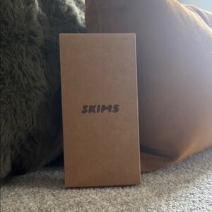 NWT SKIMS Tan Packaging Box